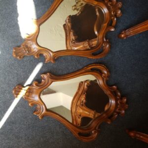 dvije-konzole-ogledalima-slika-155682074