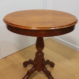 Stilski stolić obli